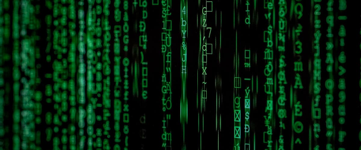 Protection des données et conformité RGPD avec code binaire